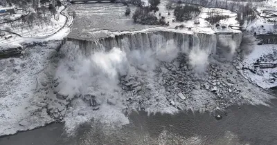 Фотка замерзшего ниагарского водопада высокого качества