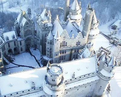 Фотографии замков в зимнем убранстве: выберите WebP