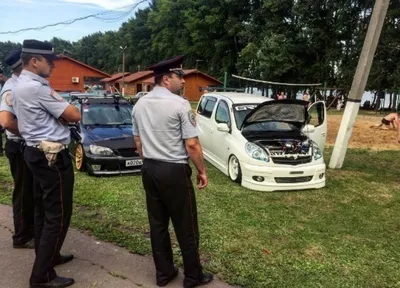 Превосходные изображения заниженных автомобилей