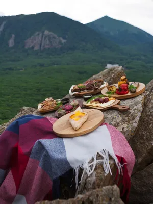 Фото завтрака в горах: насладитесь великолепным видом и вкусом