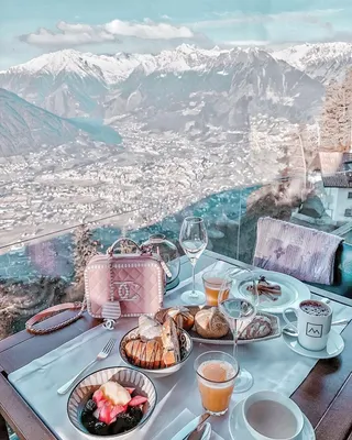 Фото завтрака в горах: утренняя симфония великолепия