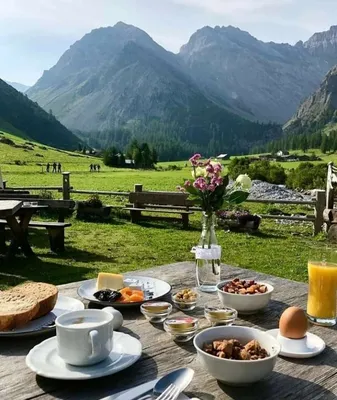 Завтрак в горах: счастье на вашем тарелке