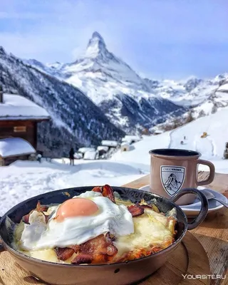 Бесплатно 4K фото на андроид: Роскошный завтрак с видом на горы