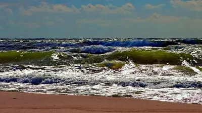 Волшебные ванны в зеленом океане: фотографии Зеленого моря