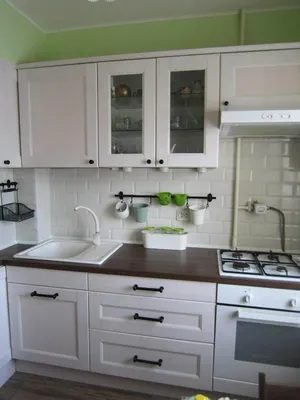 Full HD фото кухни с зелеными стенами