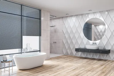 Уютные ванные комнаты с зеркальными потолками