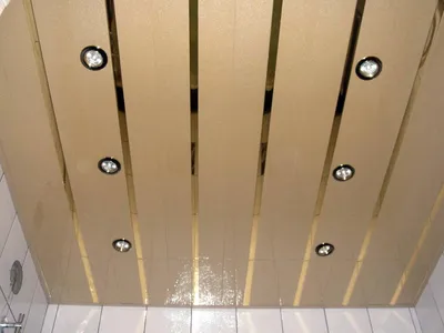 Фотографии зеркальных потолков в ванной в Full HD
