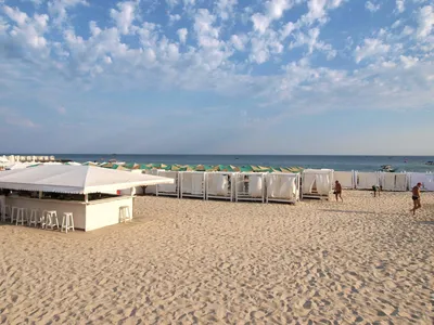 Фото Железный порт пляж - выберите размер и формат для скачивания