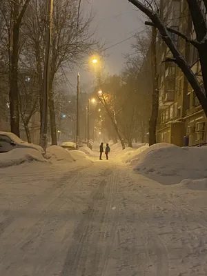 Зимняя романтика: Очарование холодных моментов в разных размерах.