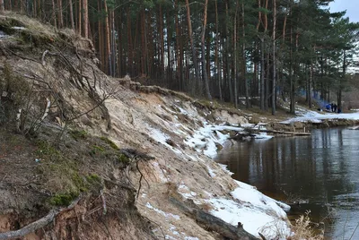 Зимняя река на фотографии: запечатленный момент вечности