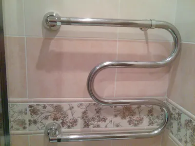 Змеевик в ванной: фотография, которая впечатлит вас