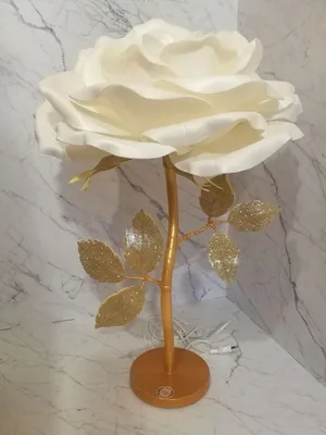 Оригинальное фото золотой розы